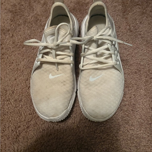 Nike Men's Cream Athletic Shoes - Picture 1 of 5